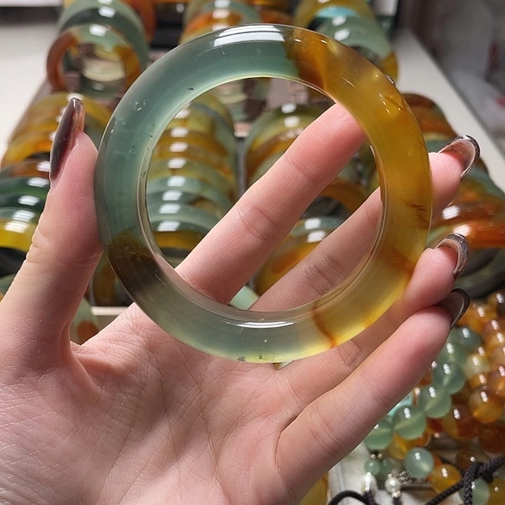 蛇纹石玉未镶嵌手镯56.8