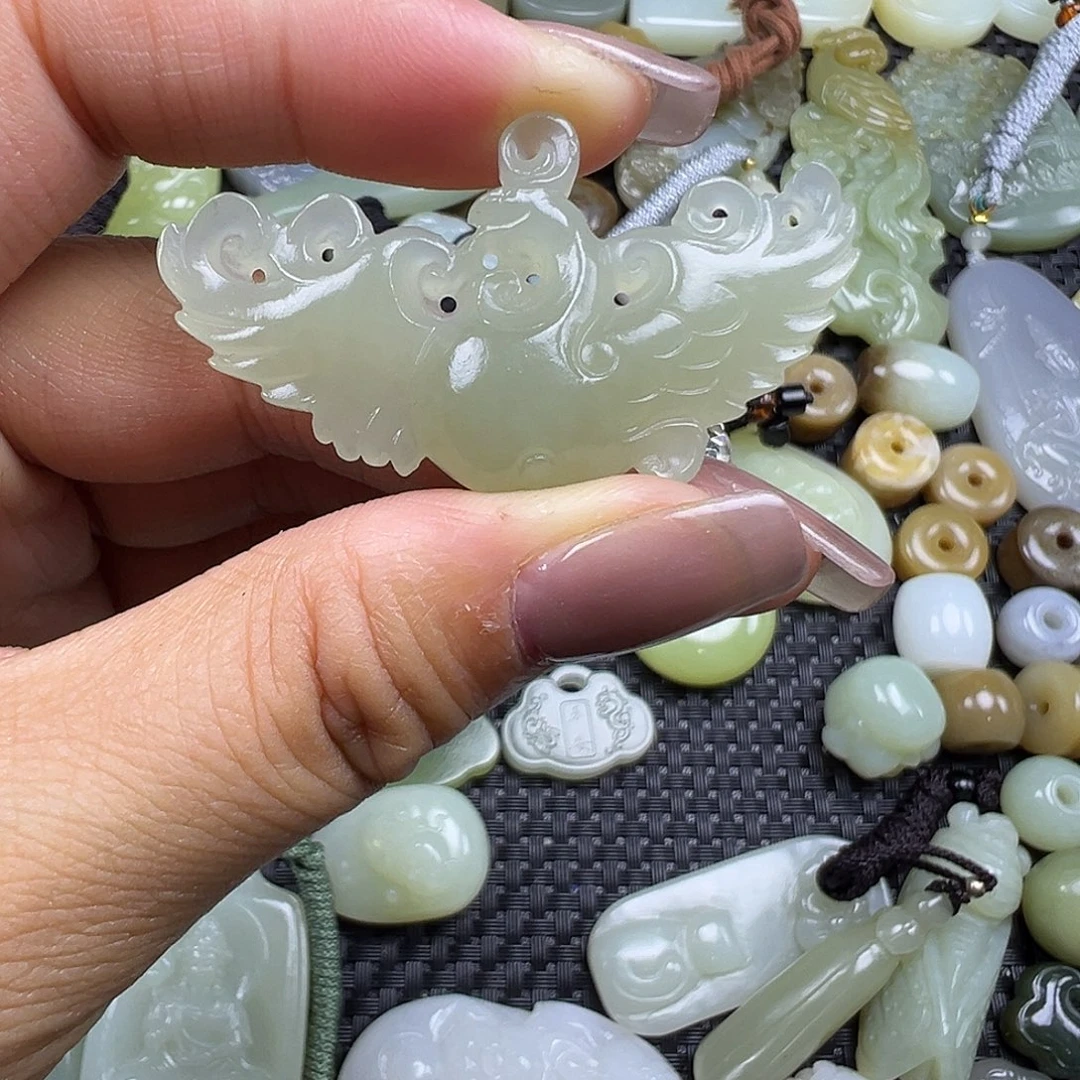 和田玉未镶嵌颈饰买断价，不退不换