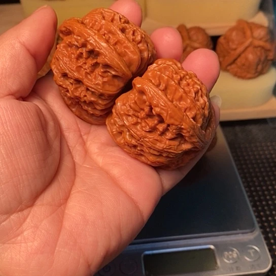 北***。文玩核桃吊坠核桃