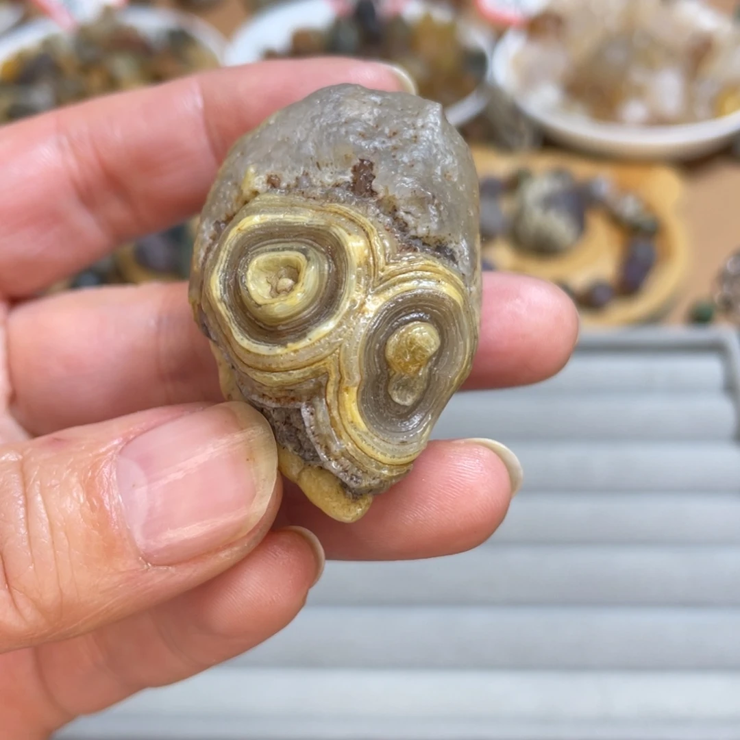 大理石非金属象形眼睛石手把件