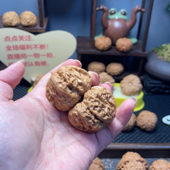桃核把件蛤蟆41闪12