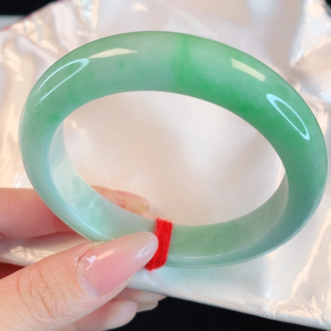 翡翠手镯未镶嵌4725翡翠