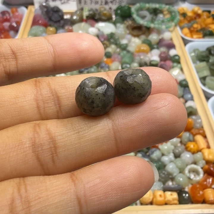 和田玉未镶嵌珠宝半成品