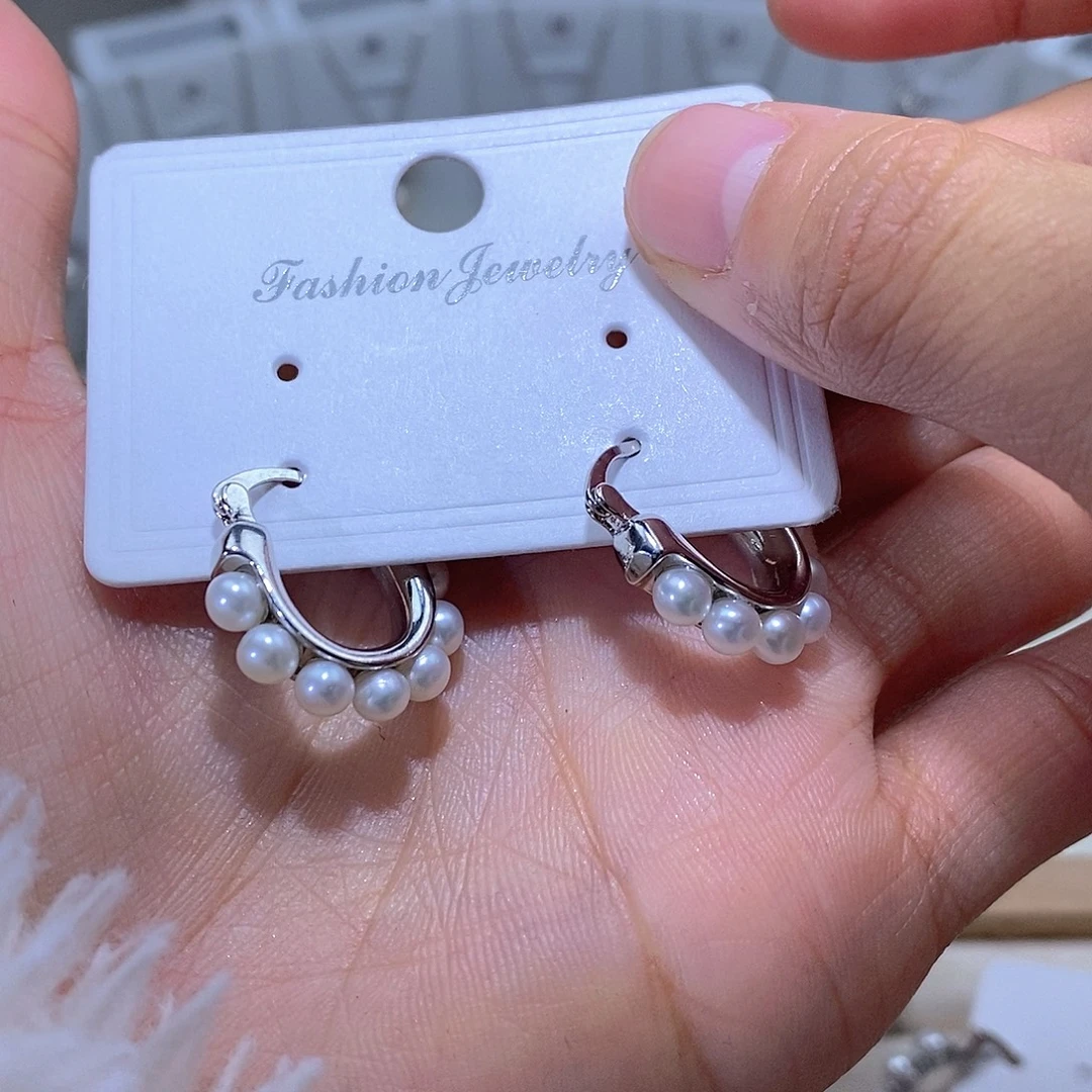 淡水珍珠耳饰未镶嵌