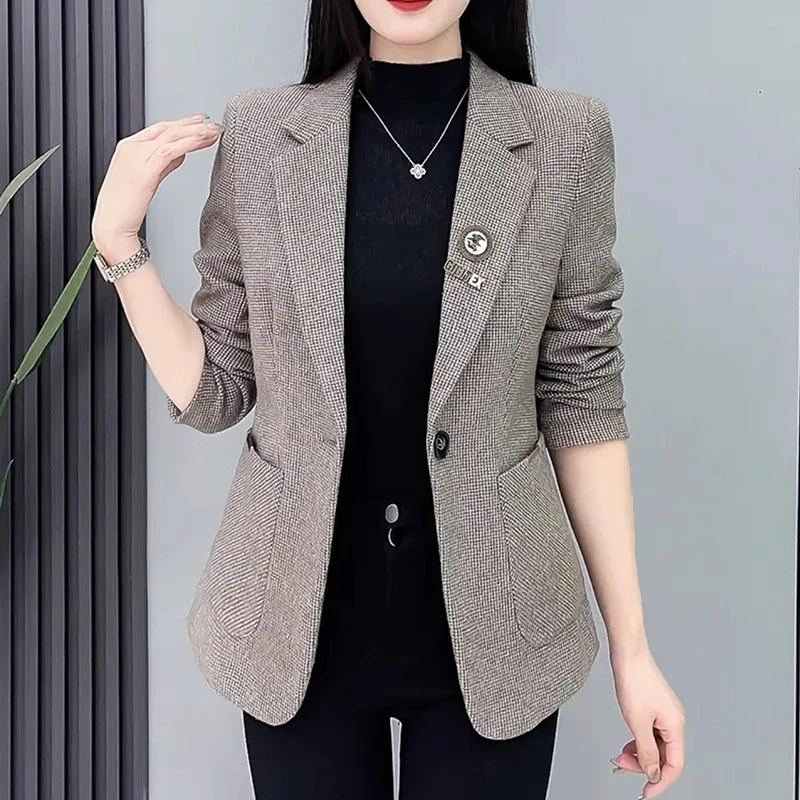 休闲格子小西装外套女2025春装新款妈妈装高级感气质女士收腰西服