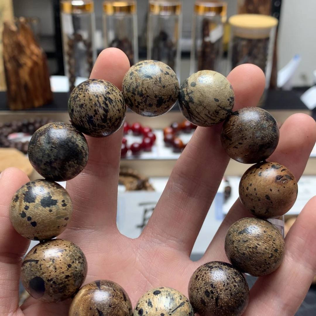 手串等物品的制作和制作过程中的