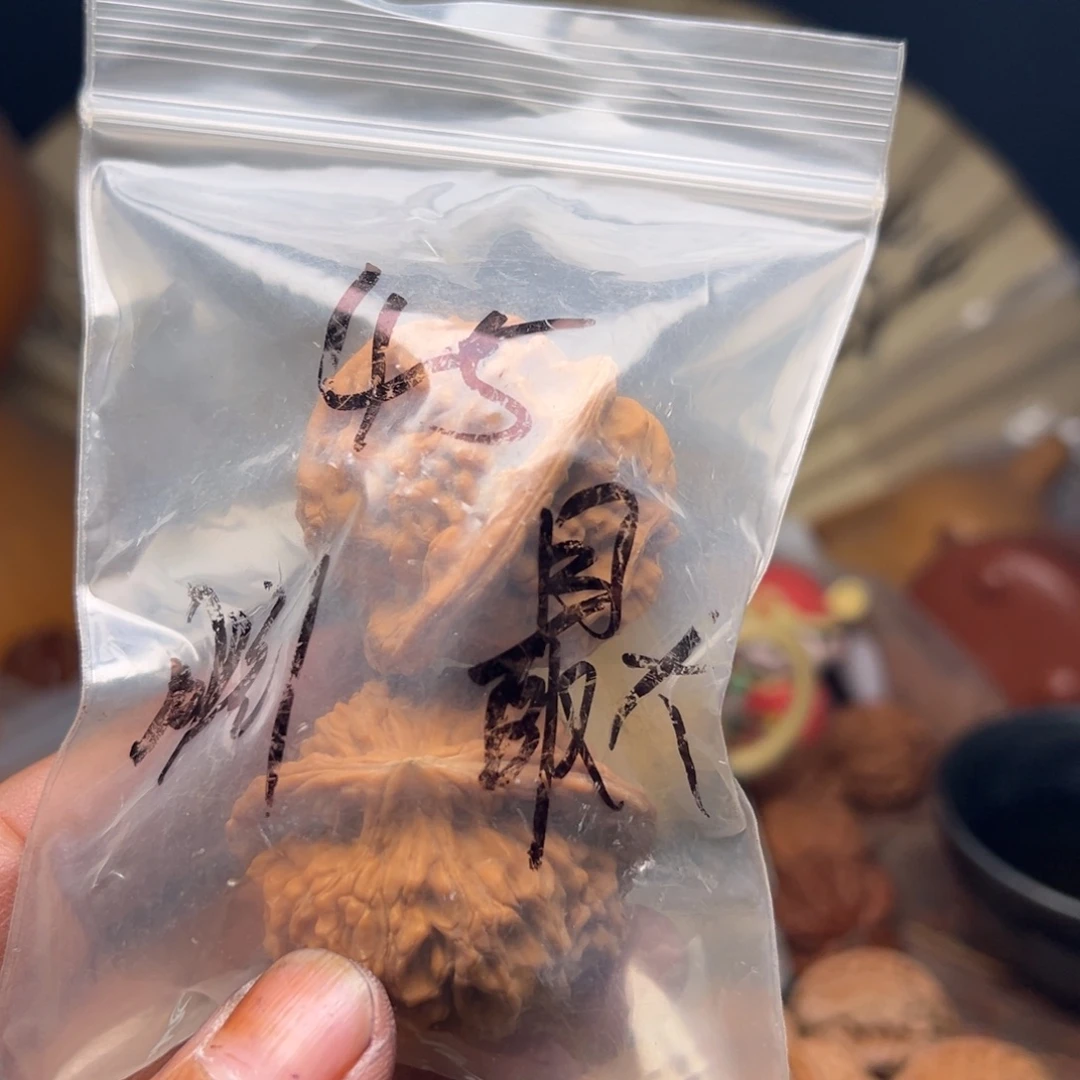 文玩核桃把件我们