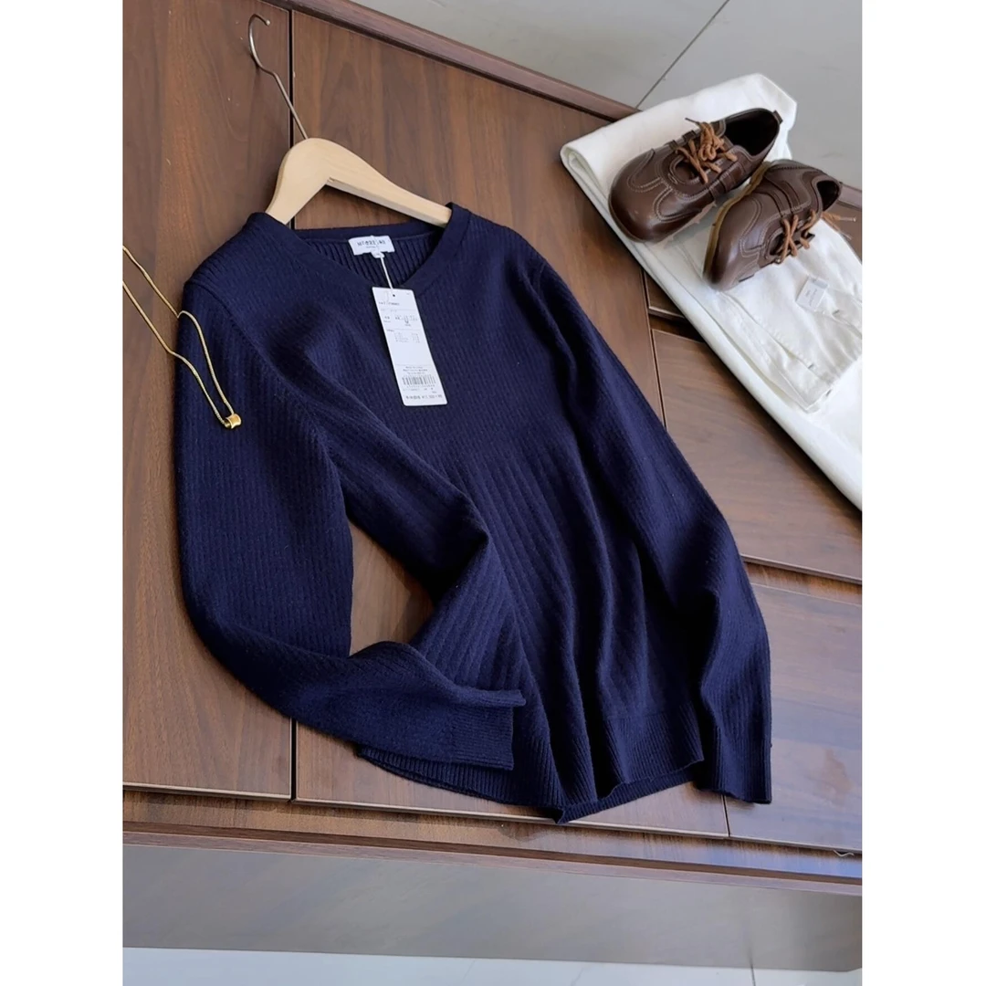 走岛国！通勤休闲风弹力竖坑条软糯针织衫V领套头毛衣女