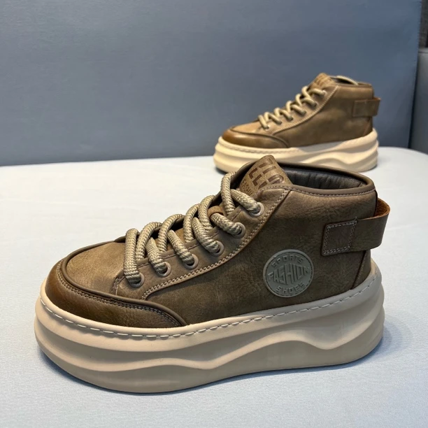 轻奢秋冬新款男鞋皮面厚底增高潮流时尚休闲鞋百搭加绒高帮男鞋