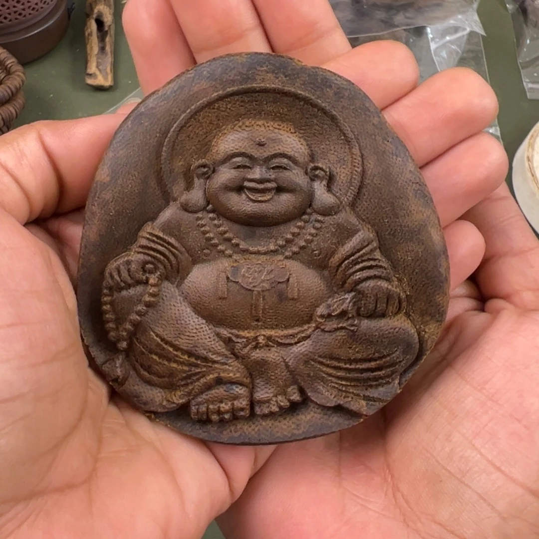 吊坠沉香透顶绿母树雕刻牌33g