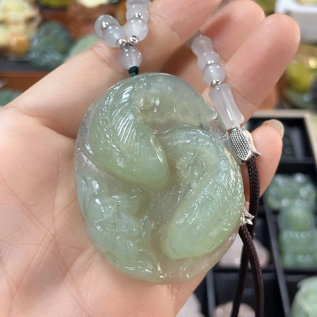 蛇纹石玉颈饰未镶嵌