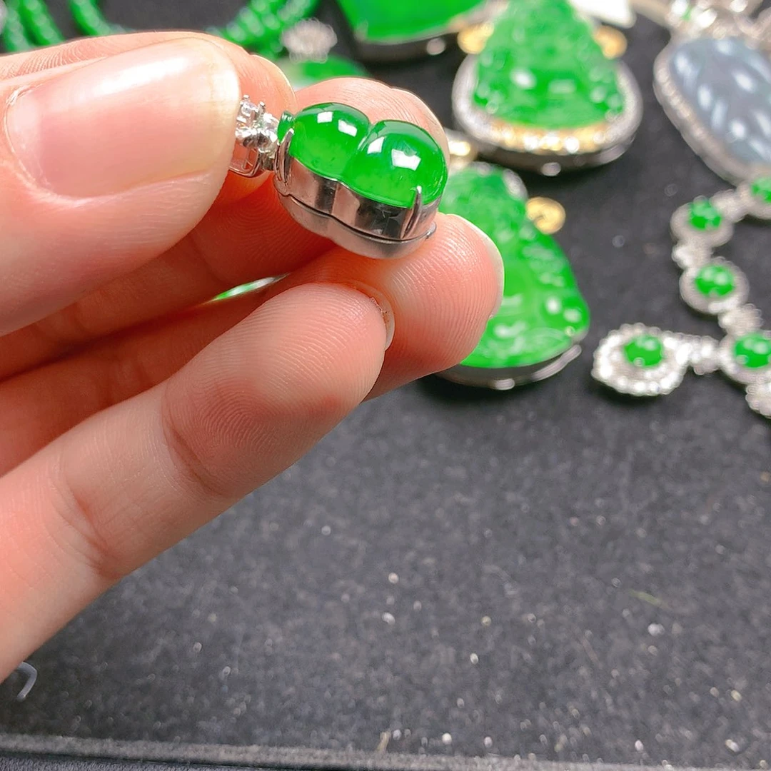 颈饰银S925镶嵌翡翠翡翠