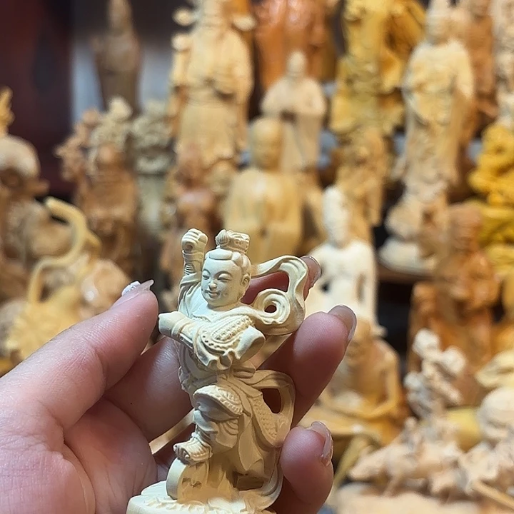 黄杨木黄杨木瑕疵哪吒