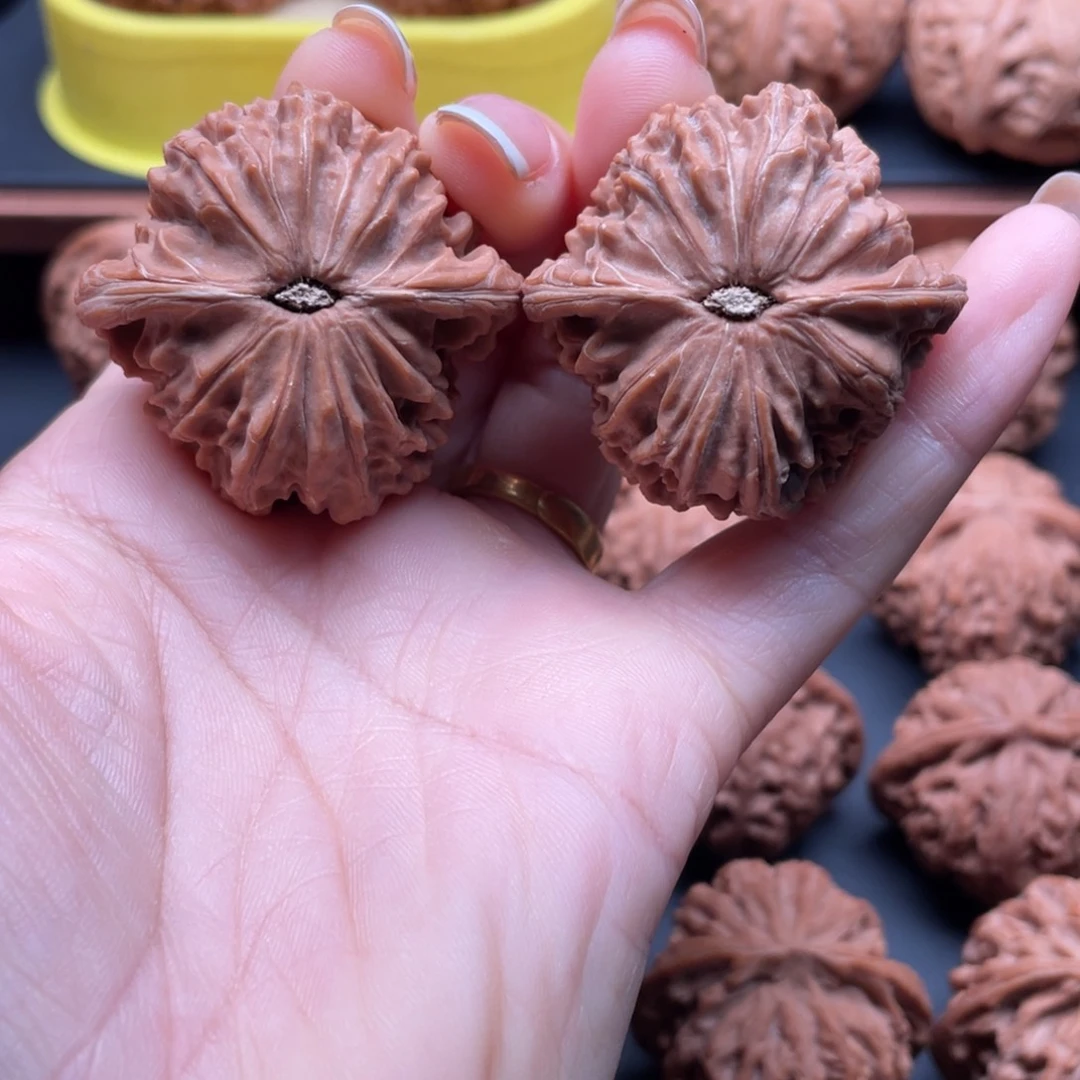 佛***心文玩核桃把件磨盘40