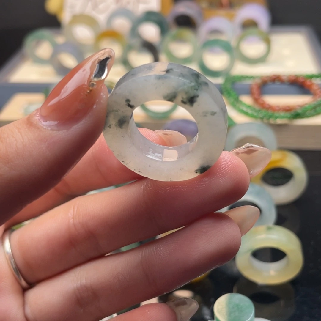 未镶嵌定制翡翠非常干净的江南水墨