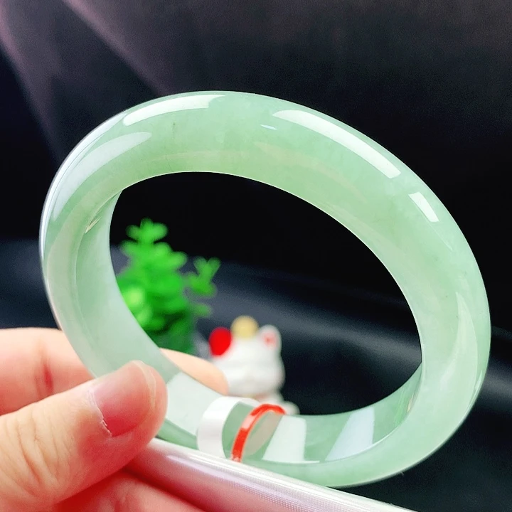 翡翠未镶嵌手镯56圈