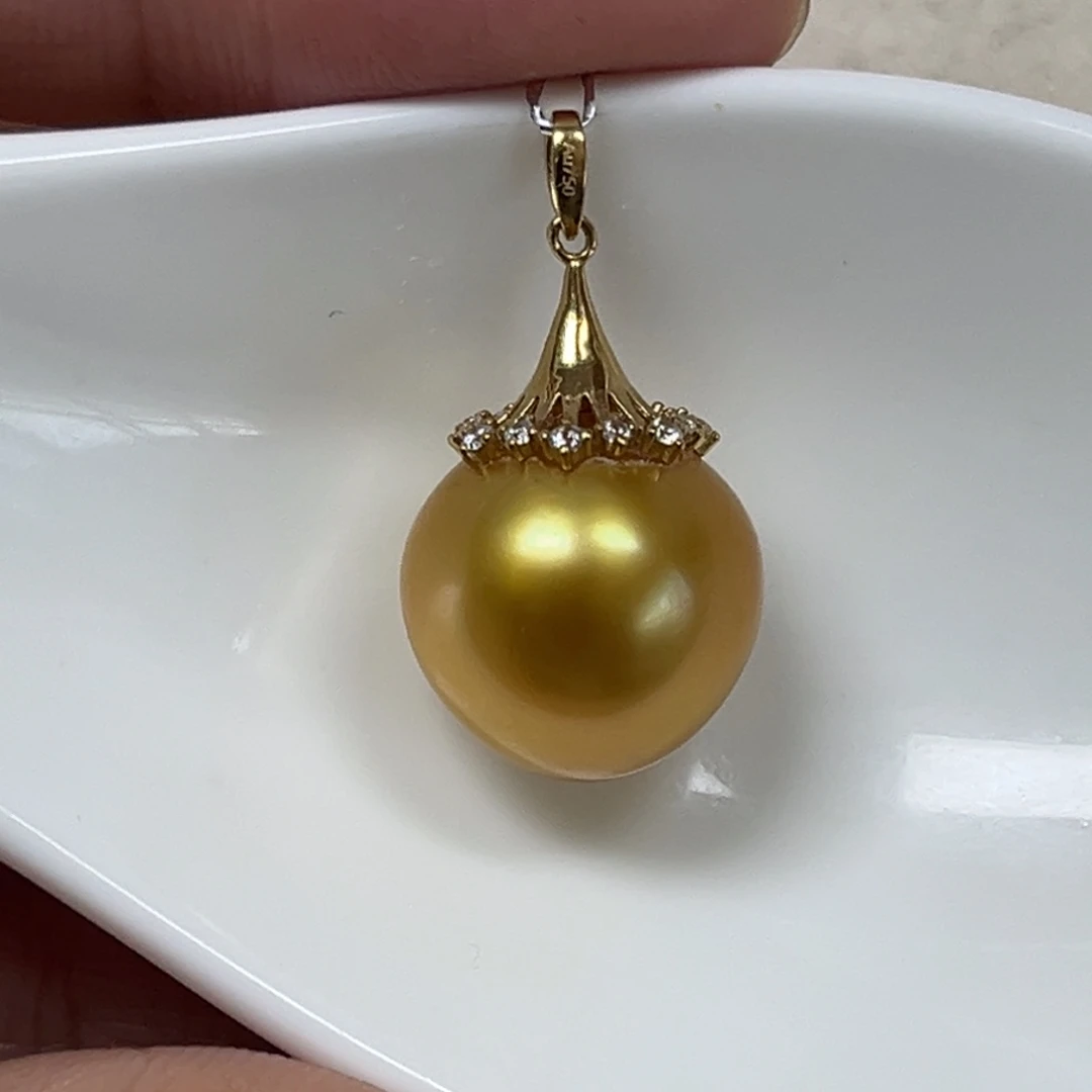 18K金镶嵌海水珍珠吊坠(不含链)13.9mm