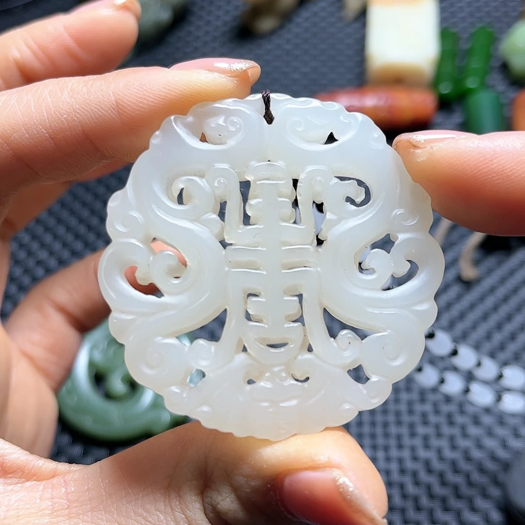 白玉菩提吊坠摆件