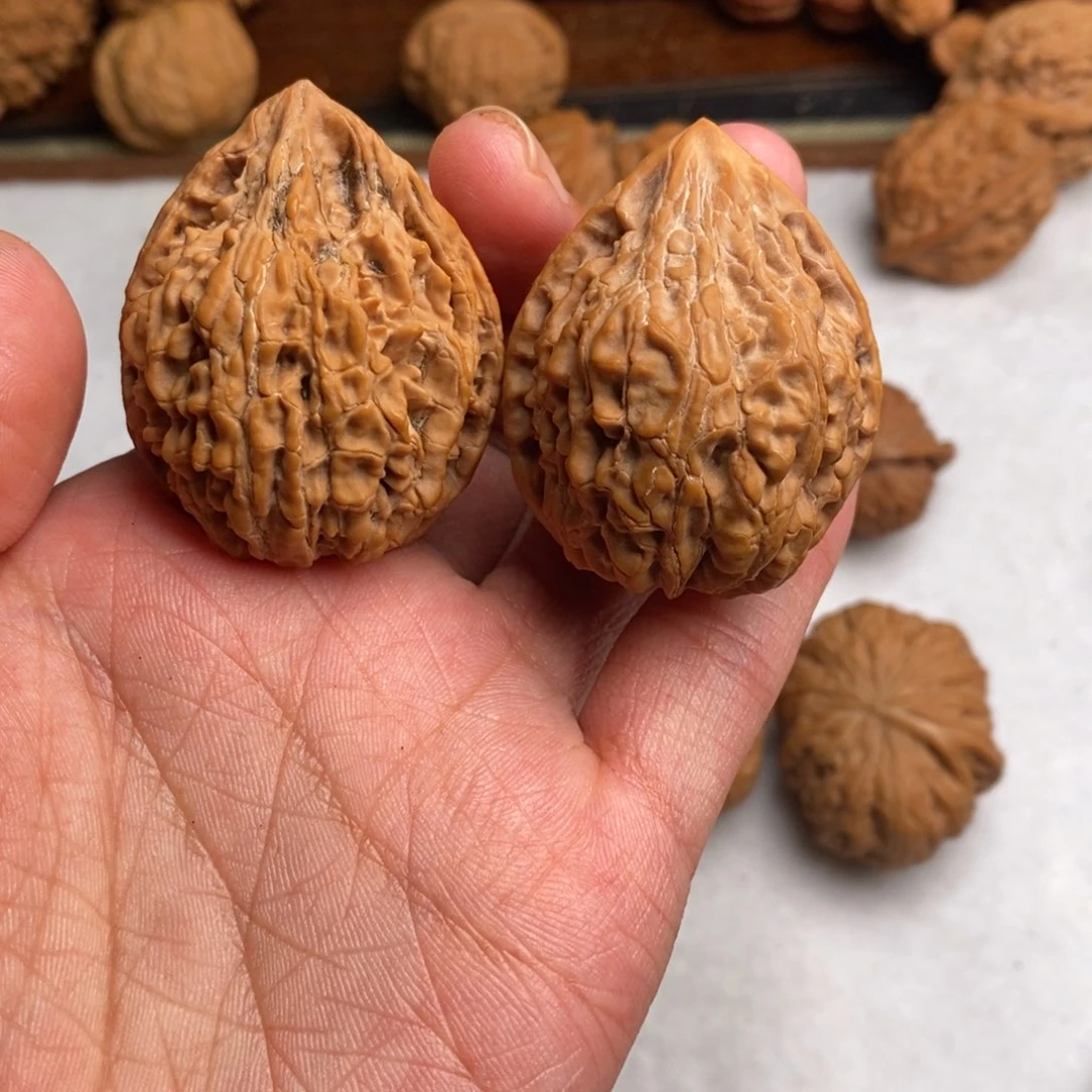 文玩核桃吊坠坐佛