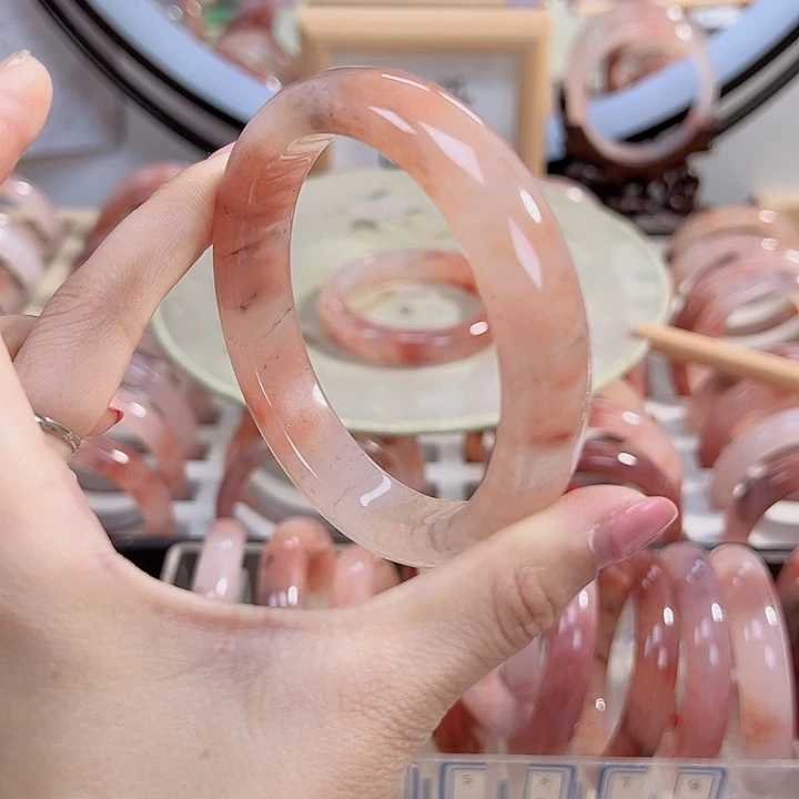 石英质玉手镯未镶嵌笑*｀