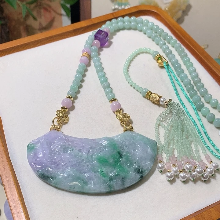 翡翠未镶嵌颈饰翡翠吊坠
