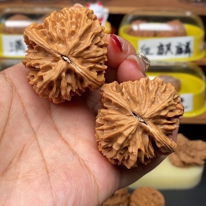 文玩核桃吊坠王**牢45招财鼠