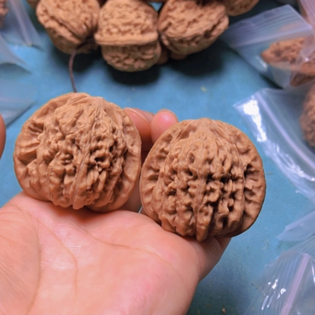 【闪购商品】核桃摆件41四座楼修尖