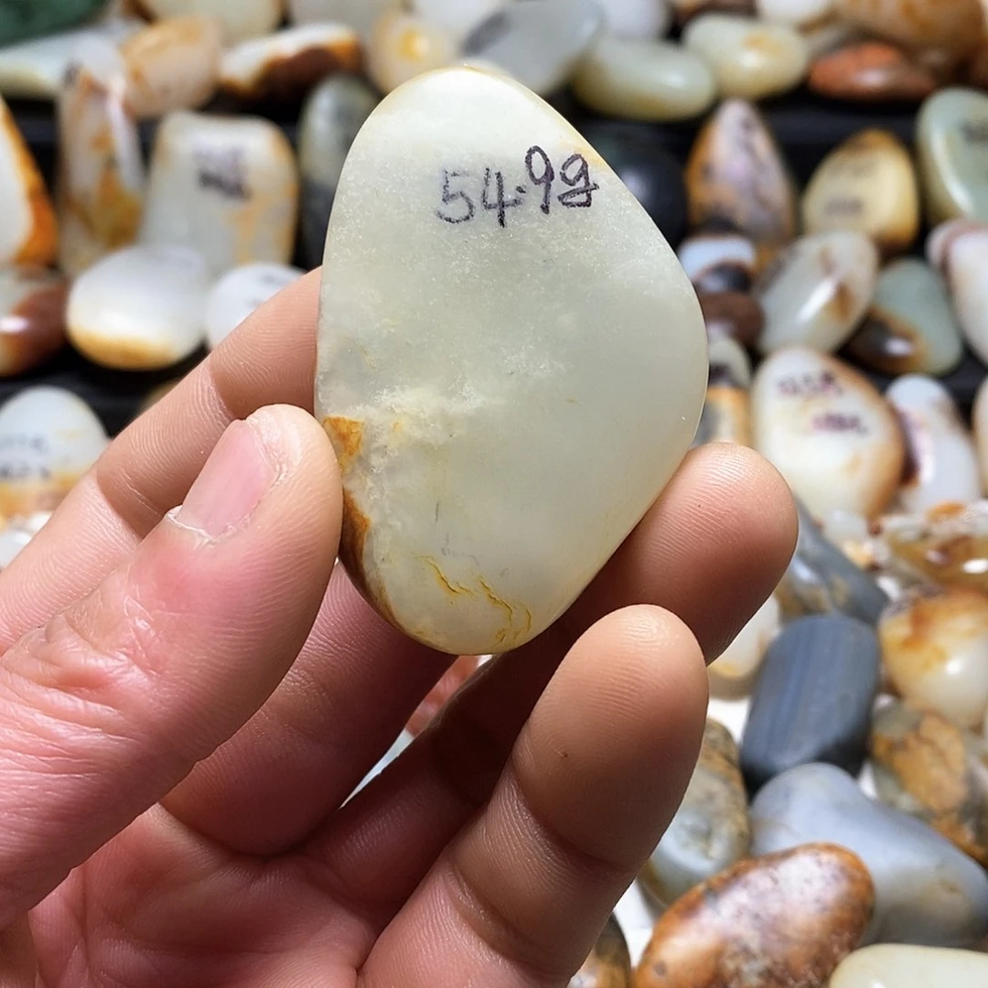 和田玉颈饰未镶嵌吊坠