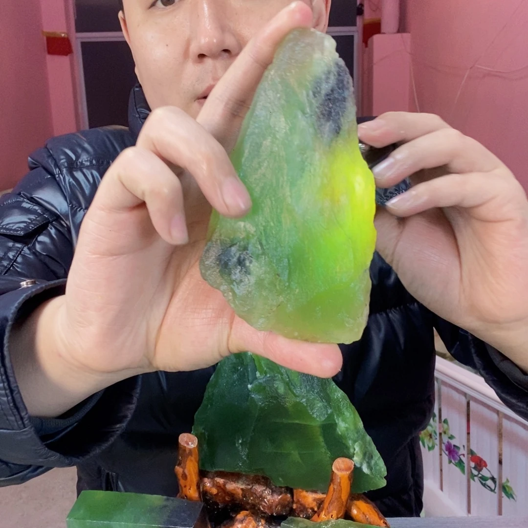 蛇纹石玉未镶嵌岫玉原石蛇纹石玉