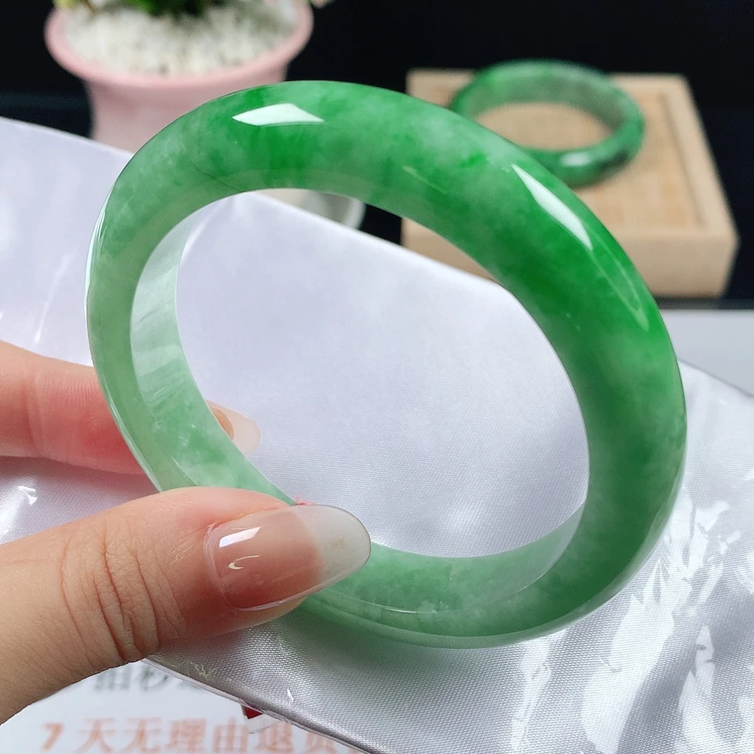 翡翠未镶嵌手镯1497