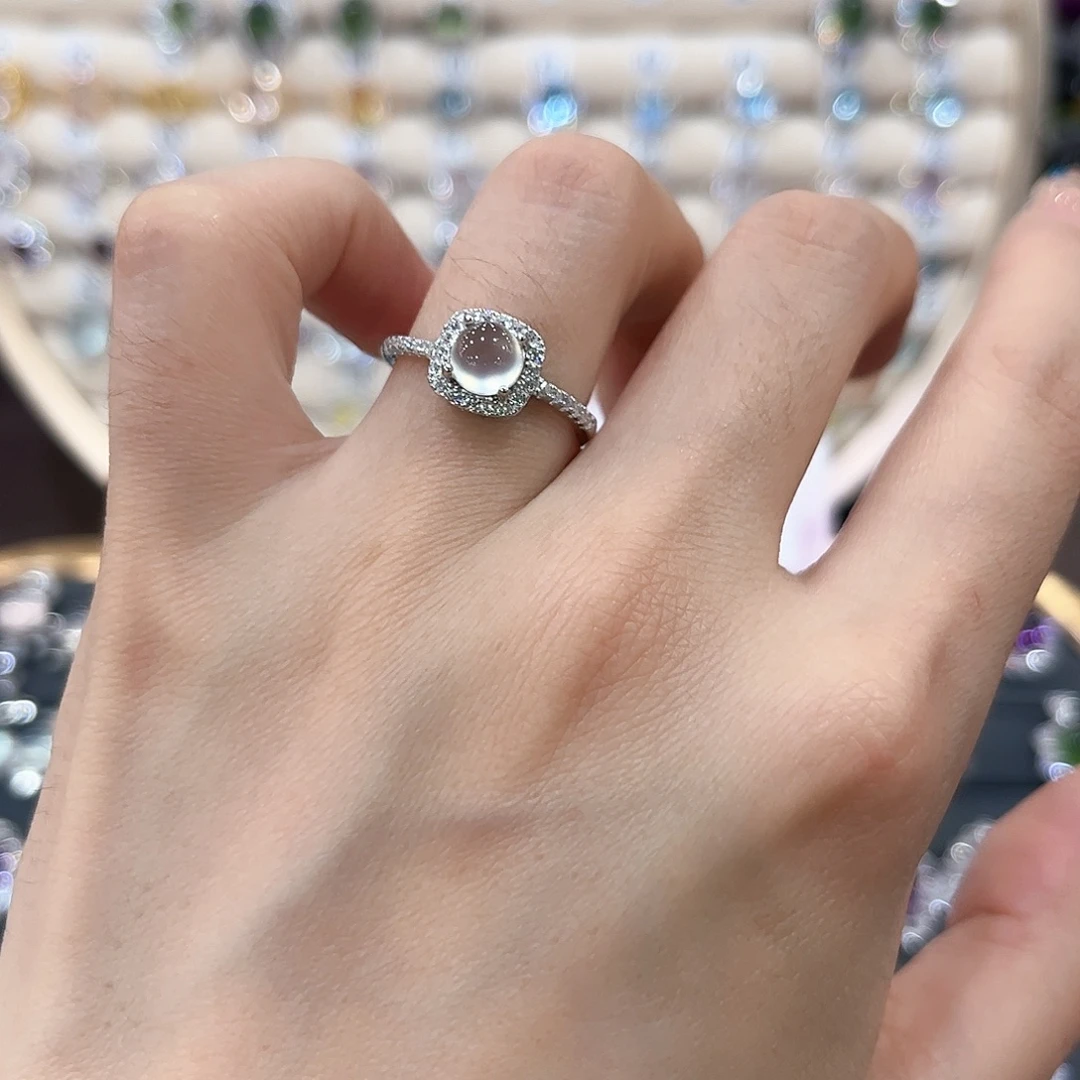 只***葱岫玉银S925镶嵌戒指