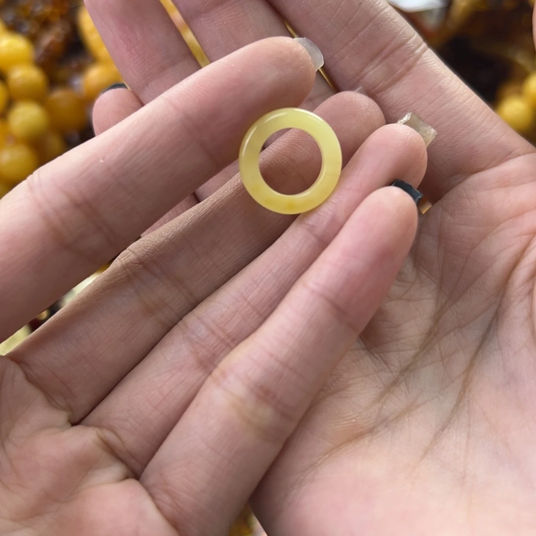 琥珀珠宝奇石未镶嵌