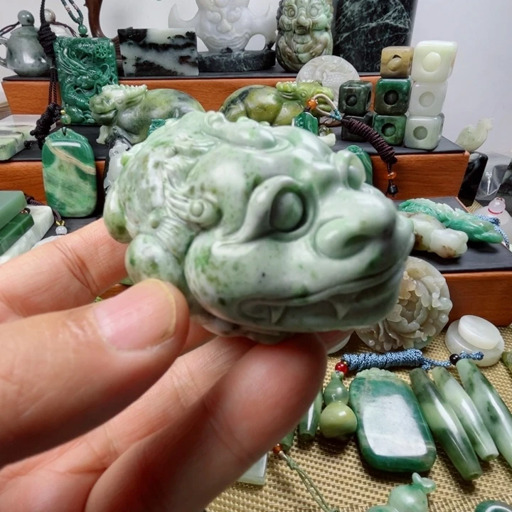 独山玉未镶嵌珠宝半成品