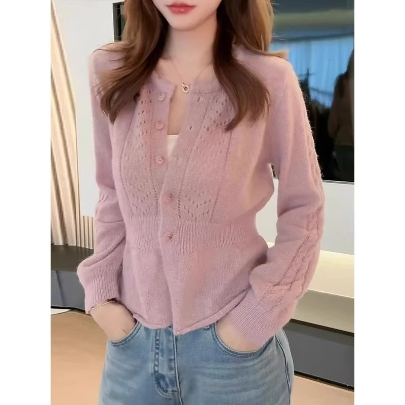 芊芊芙镂空粉色针织衫女2025年春季新款洋气减龄毛衣开衫长袖上衣