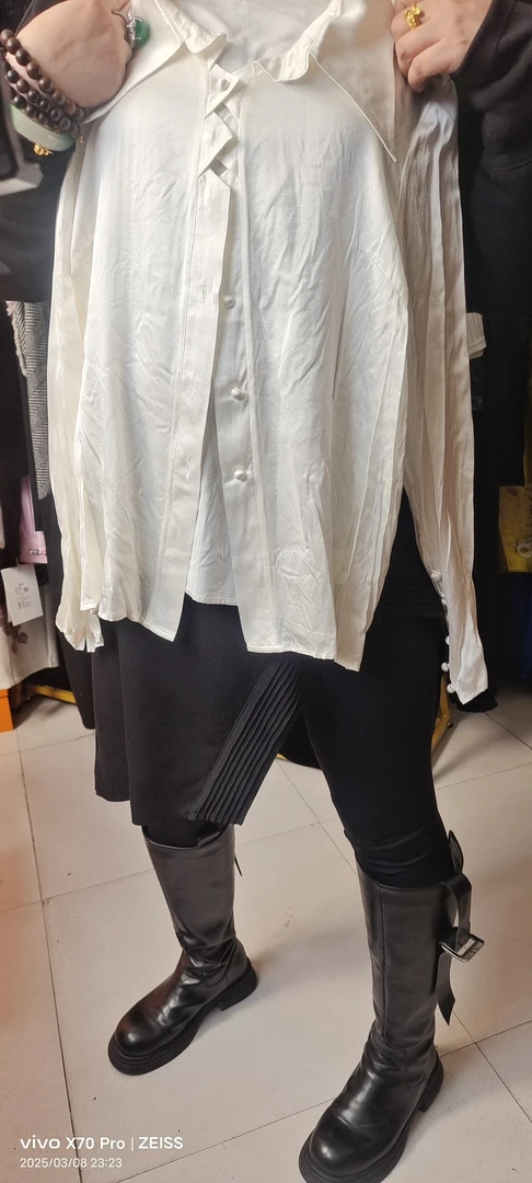 简约设计宽松长袖衬衫休闲通勤风格舒适上衣