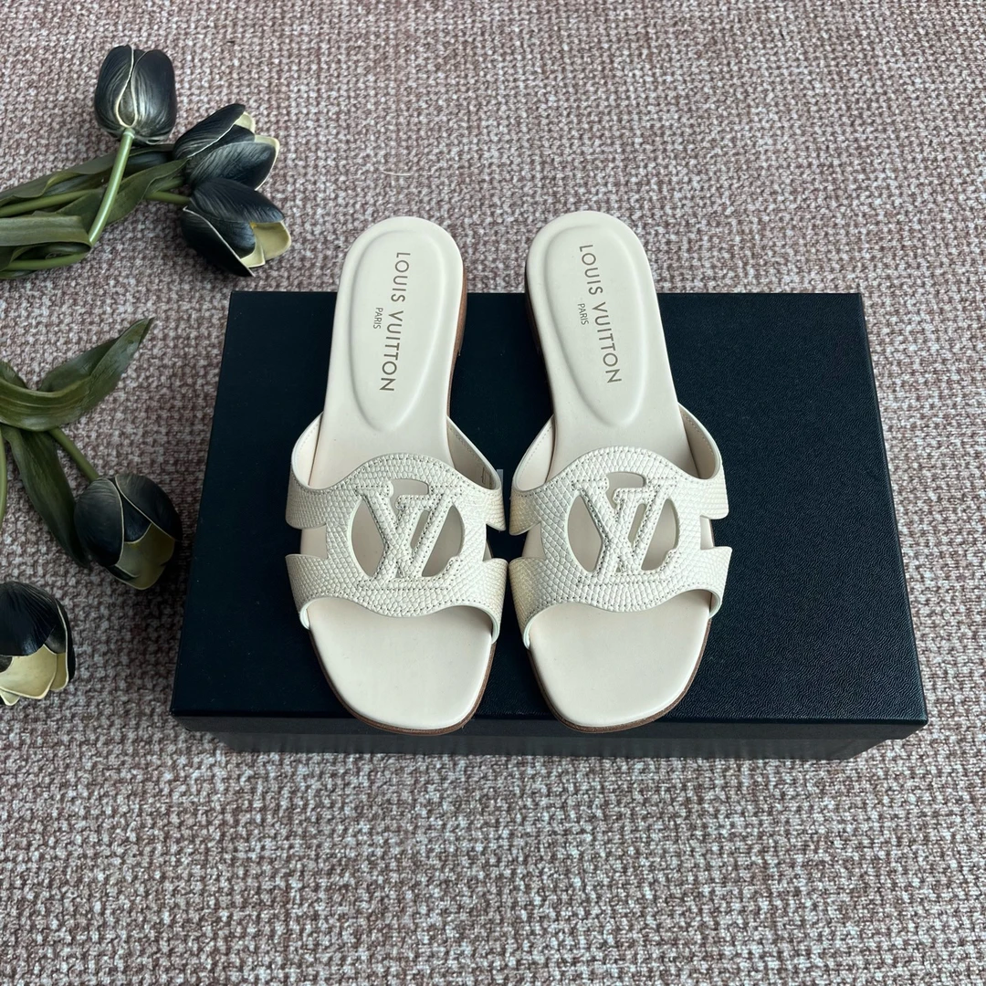 99新 LouisVuitton/路易威登 A9643 LV拖鞋 99新 37码