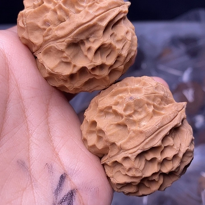 专***傅文玩核桃把件  166