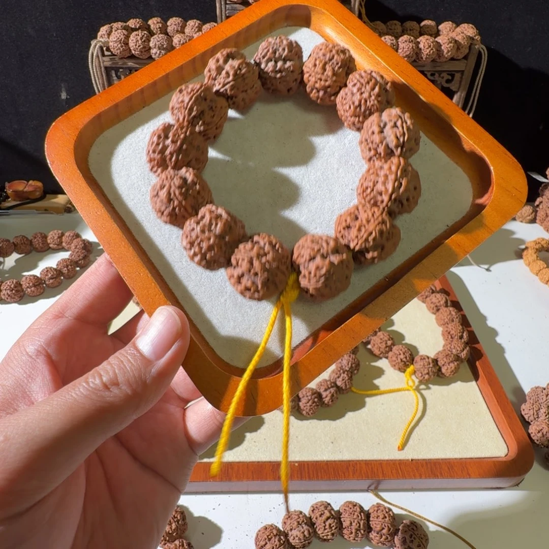 吊坠金刚菩提22尺寸红皮蜂王