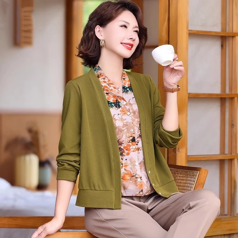 中年妈妈秋装假两件上衣女时尚可外穿打底小衫中老年春秋开衫外套
