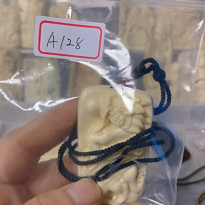 书****舟天然猛犸牙雕刻残次品