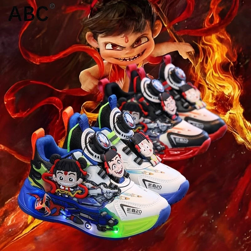 ABC哪吒男童鞋子2025春秋新款儿童运动鞋网面透气亮灯纽扣老爹鞋