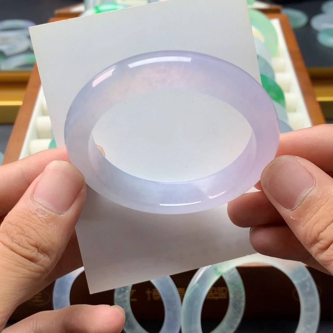 翡翠手镯未镶嵌正圈