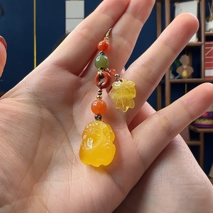 蜜蜡吊坠(赠链)未镶嵌