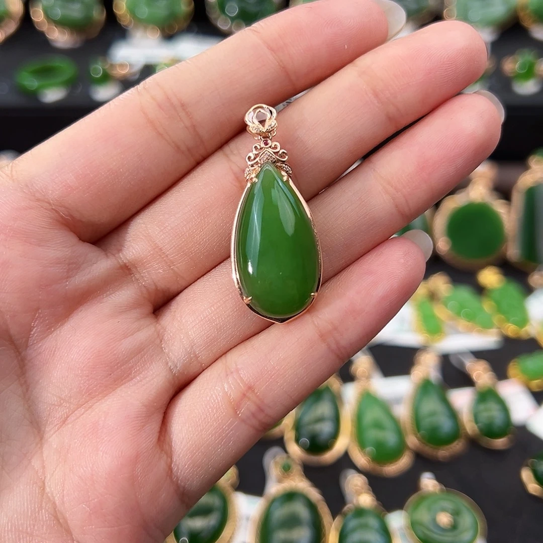 和田玉（碧玉）18K金镶嵌吊坠(不含链)
