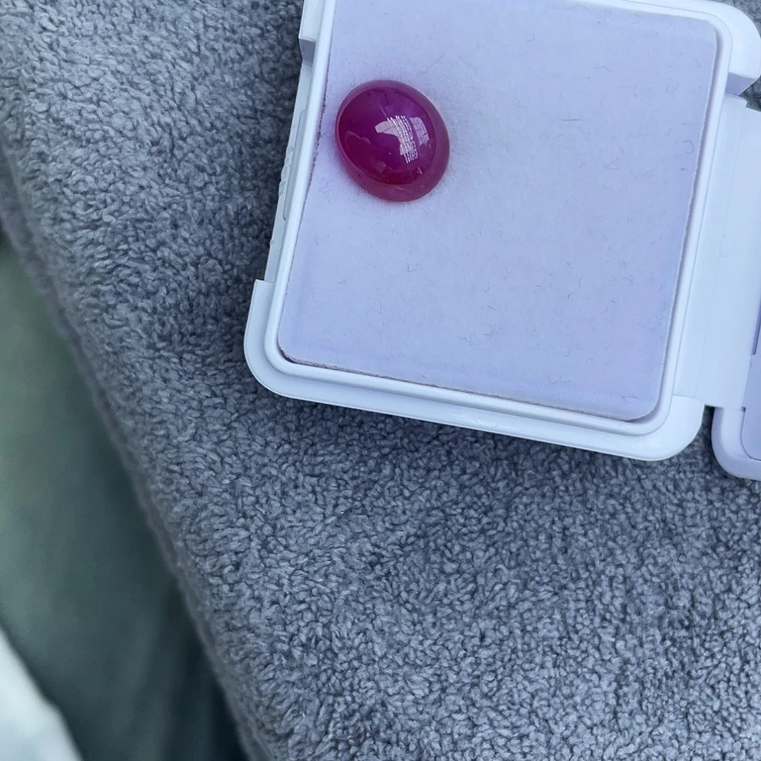 裸石红宝石7.218Ct。