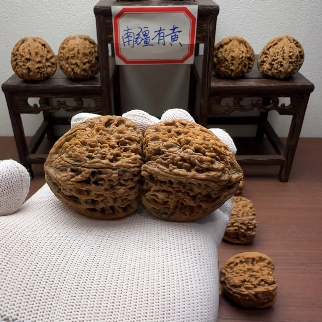 文玩核桃吊坠43三角