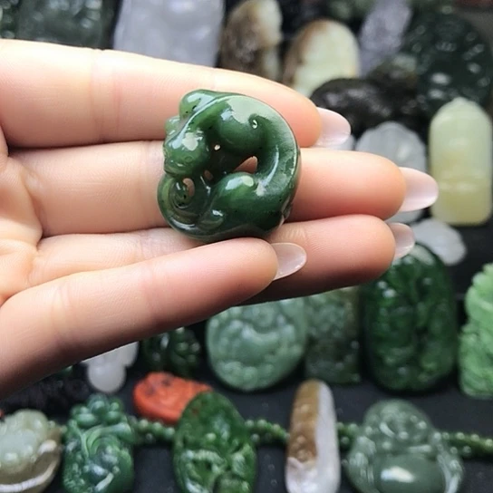 和田玉（碧玉）未镶嵌挂件