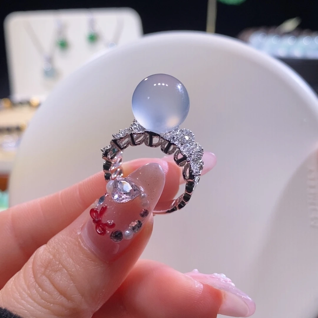 翡翠18K金镶嵌颈饰翡翠高冰白月光珠戒指