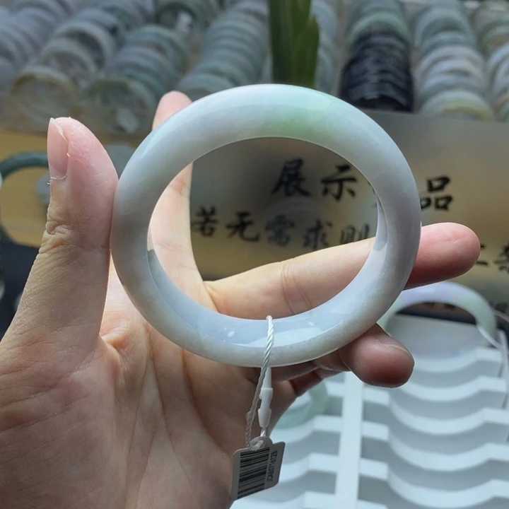 翡翠未镶嵌手镯翡翠
