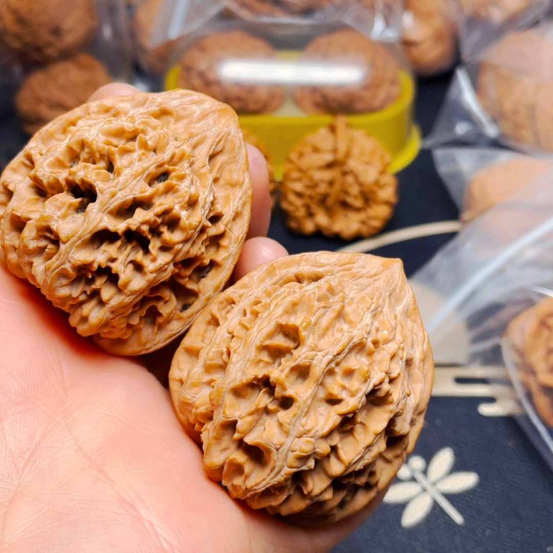 吊坠文玩核桃九龙筋